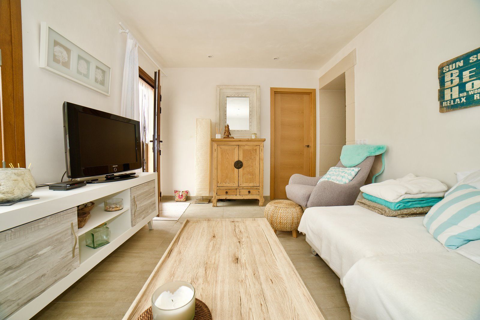 14-2047-Villasyfincasmallorca.jpeg Renovated Village House with Garden for Rent in Ses Salines