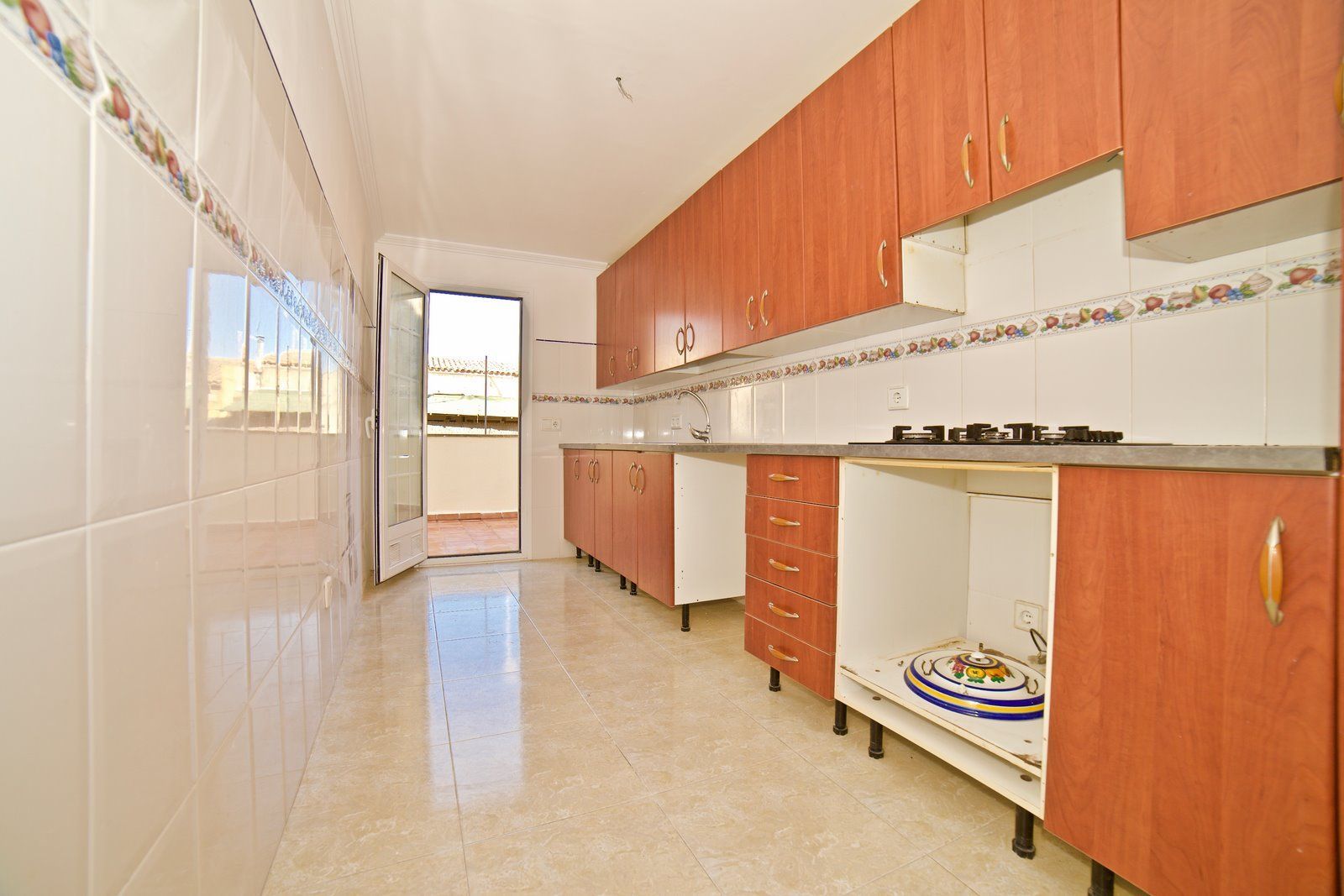 Piso en venta en Campos con gran terraza y 3 habitaciones