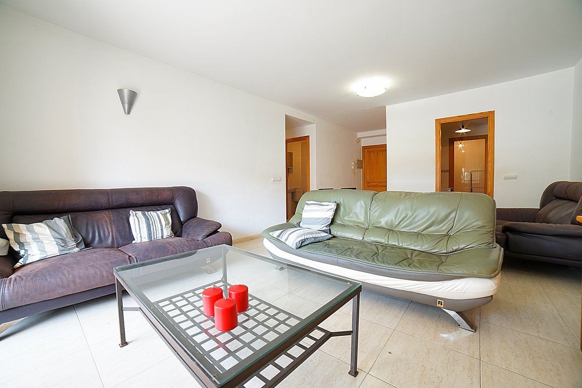 Planta baja con terraza y 3 dormitorios en Colonia de Sant Jordi