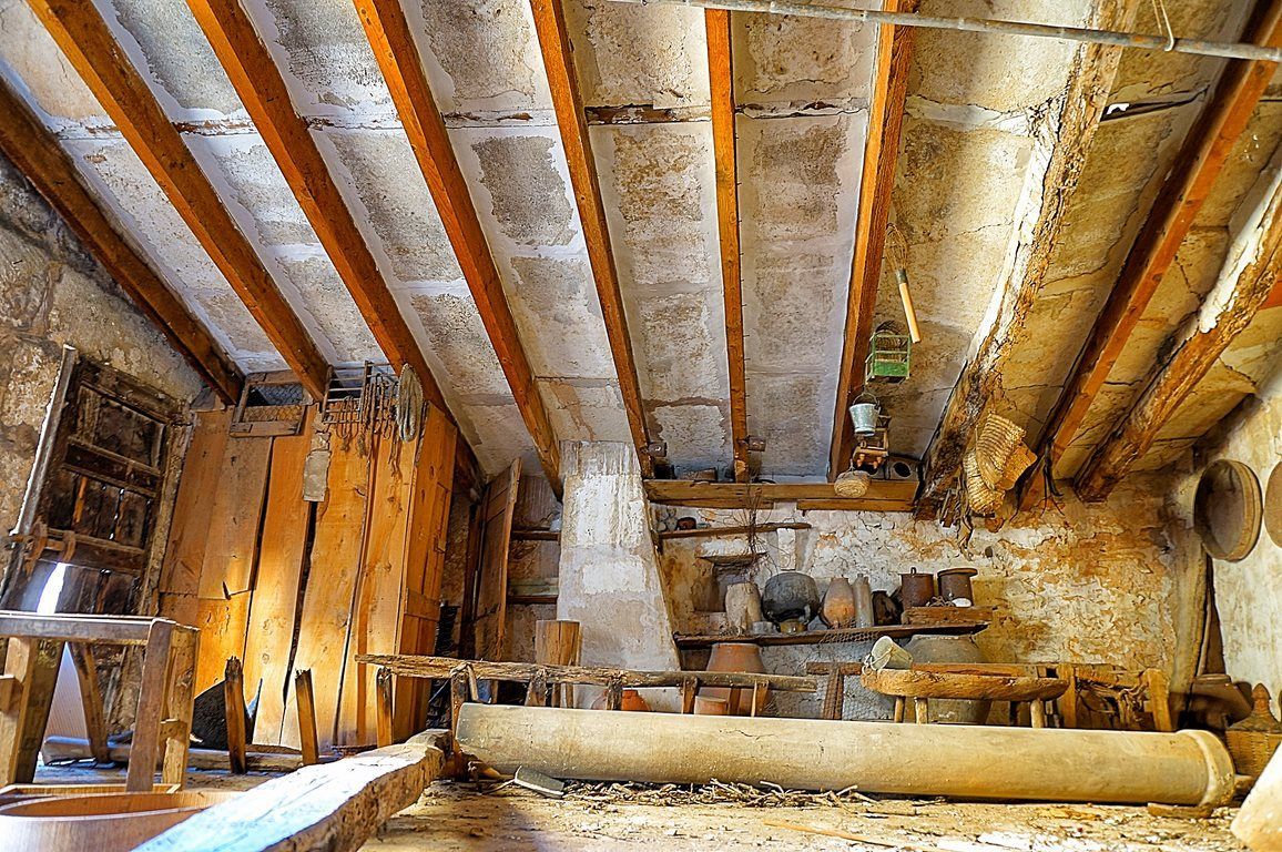Townhouse for Full Renovation in Llucmajor With Patio | 161 m²
