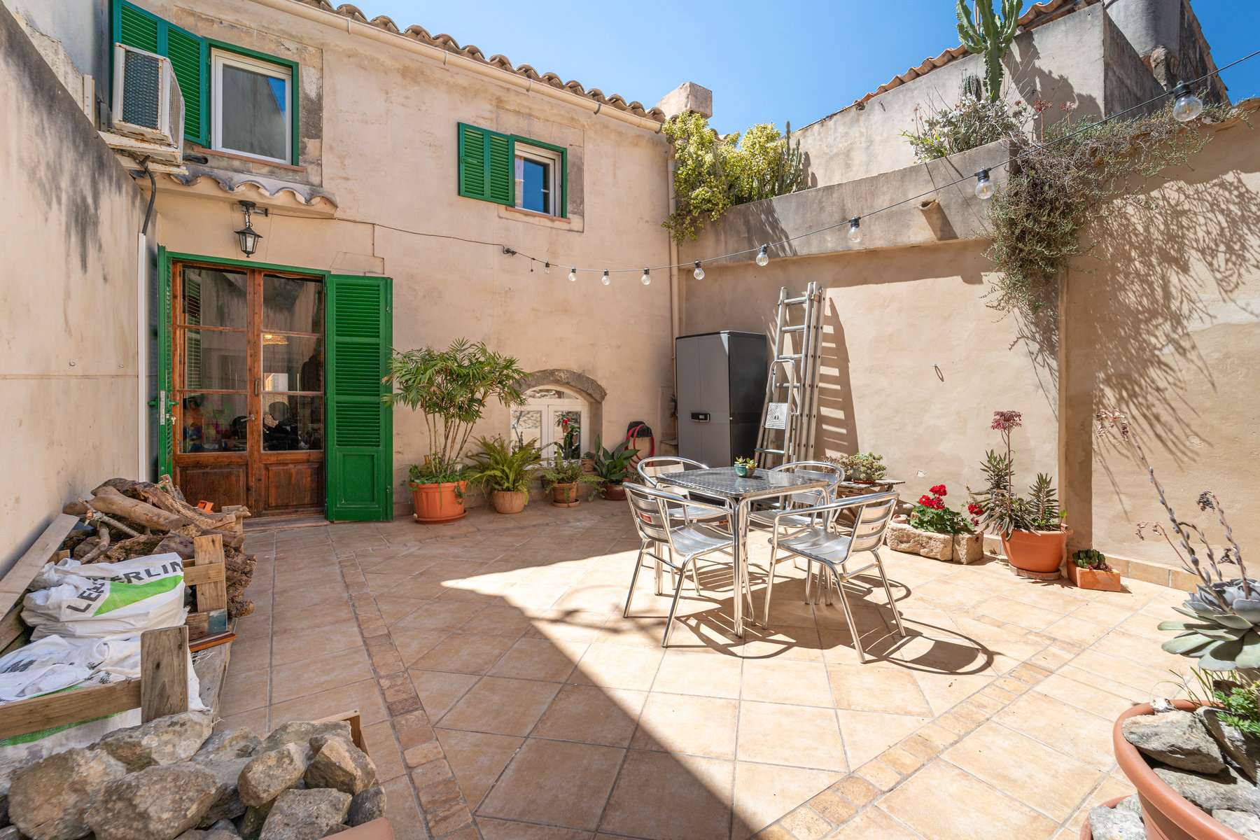 Casa de pueblo en Montuïri con encanto rústico y amplios exteriores