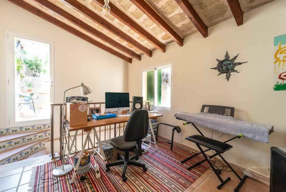 Casa de pueblo en Montuïri con encanto rústico y amplios exteriores