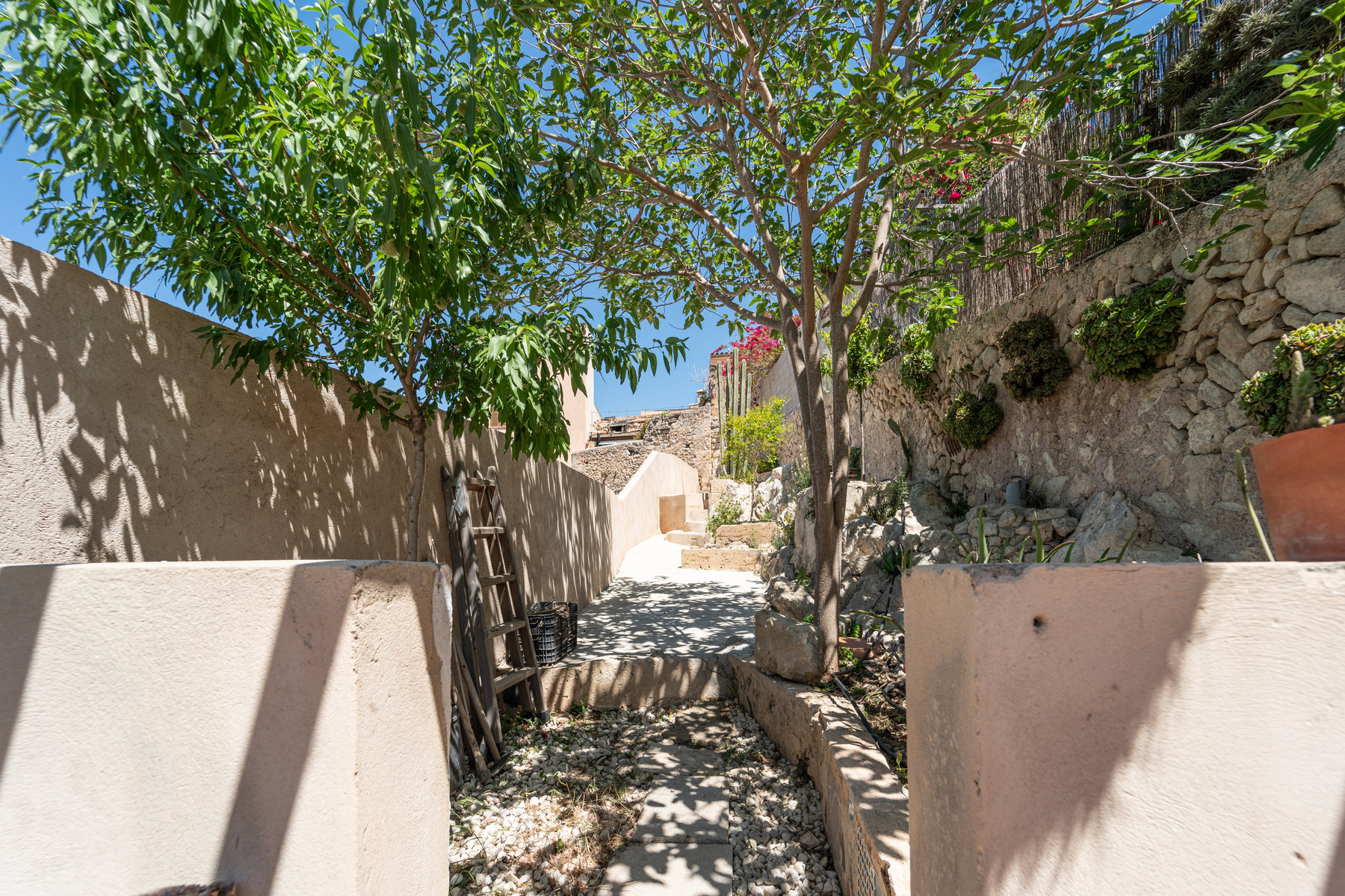 Casa de pueblo en Montuïri con encanto rústico y amplios exteriores