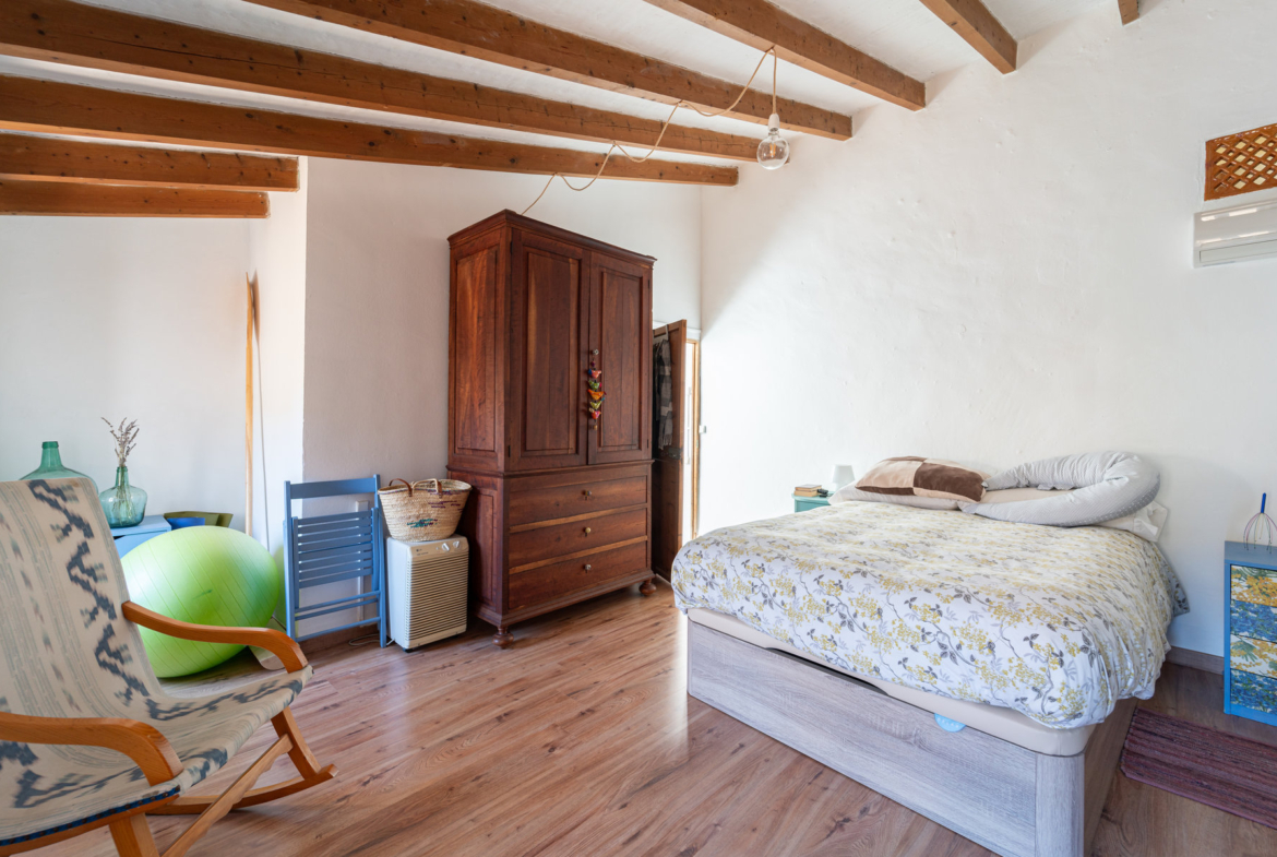 Casa de pueblo en Montuïri con encanto rústico y amplios exteriores