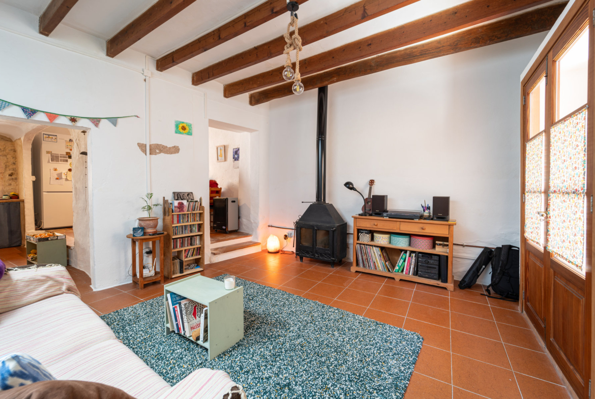 Casa de pueblo en Montuïri con encanto rústico y amplios exteriores