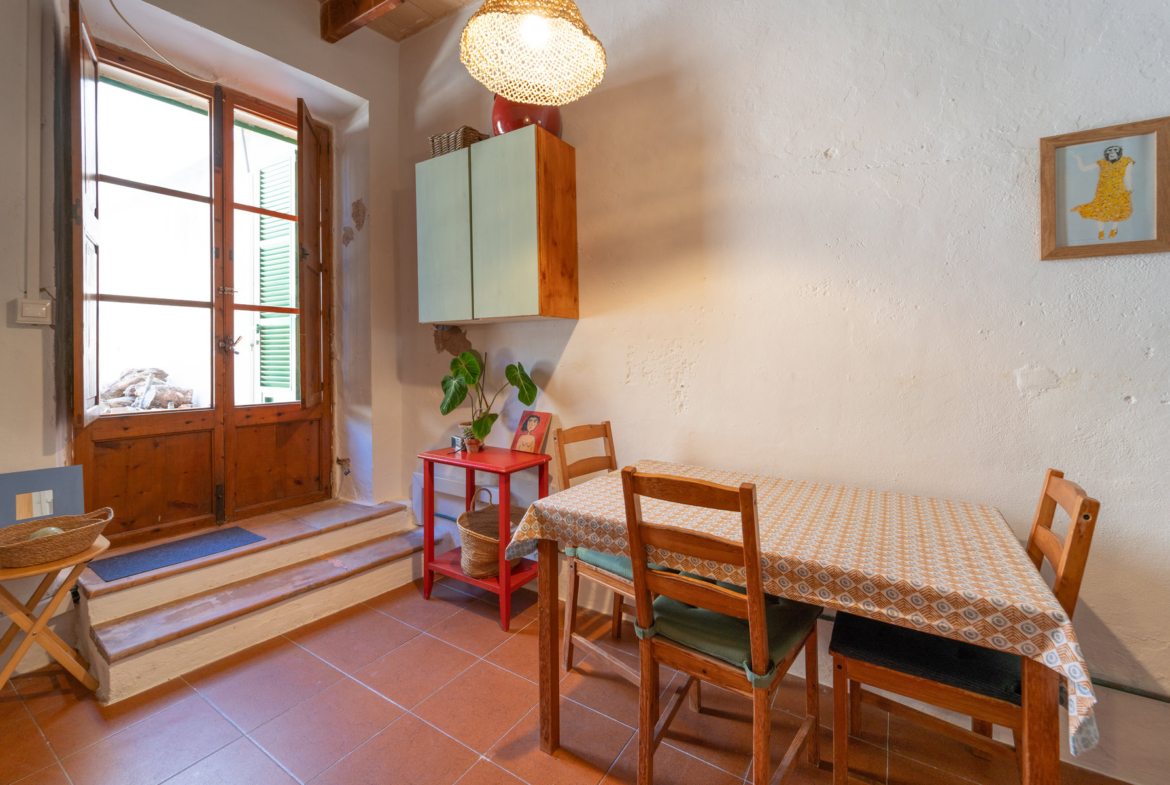 Casa de pueblo en Montuïri con encanto rústico y amplios exteriores