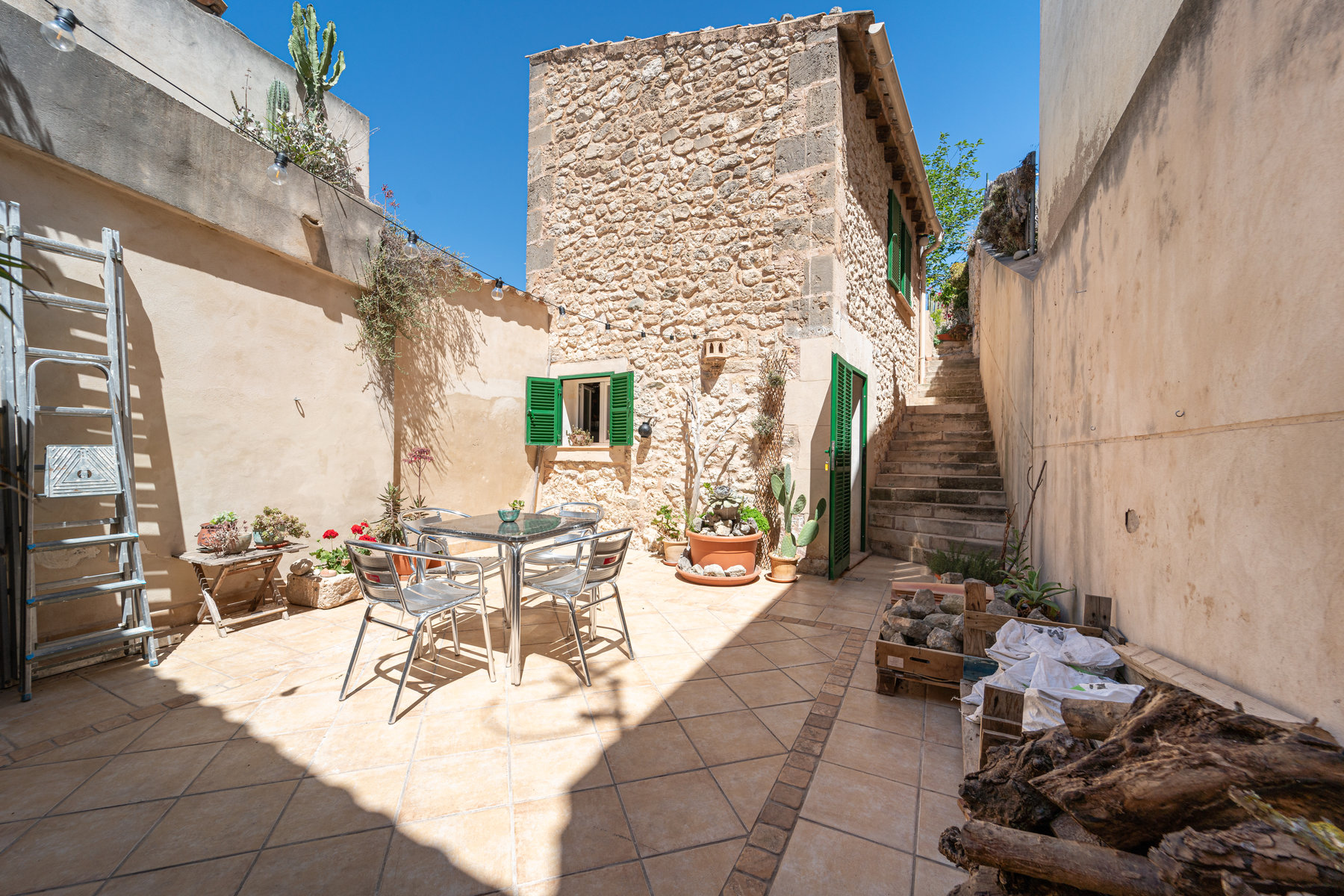 Casa de pueblo en Montuïri con encanto rústico y amplios exteriores