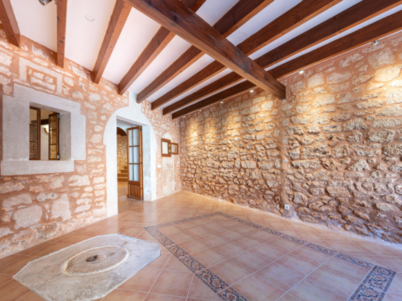 Casa de pueblo con terraza y jardín en Santanyí