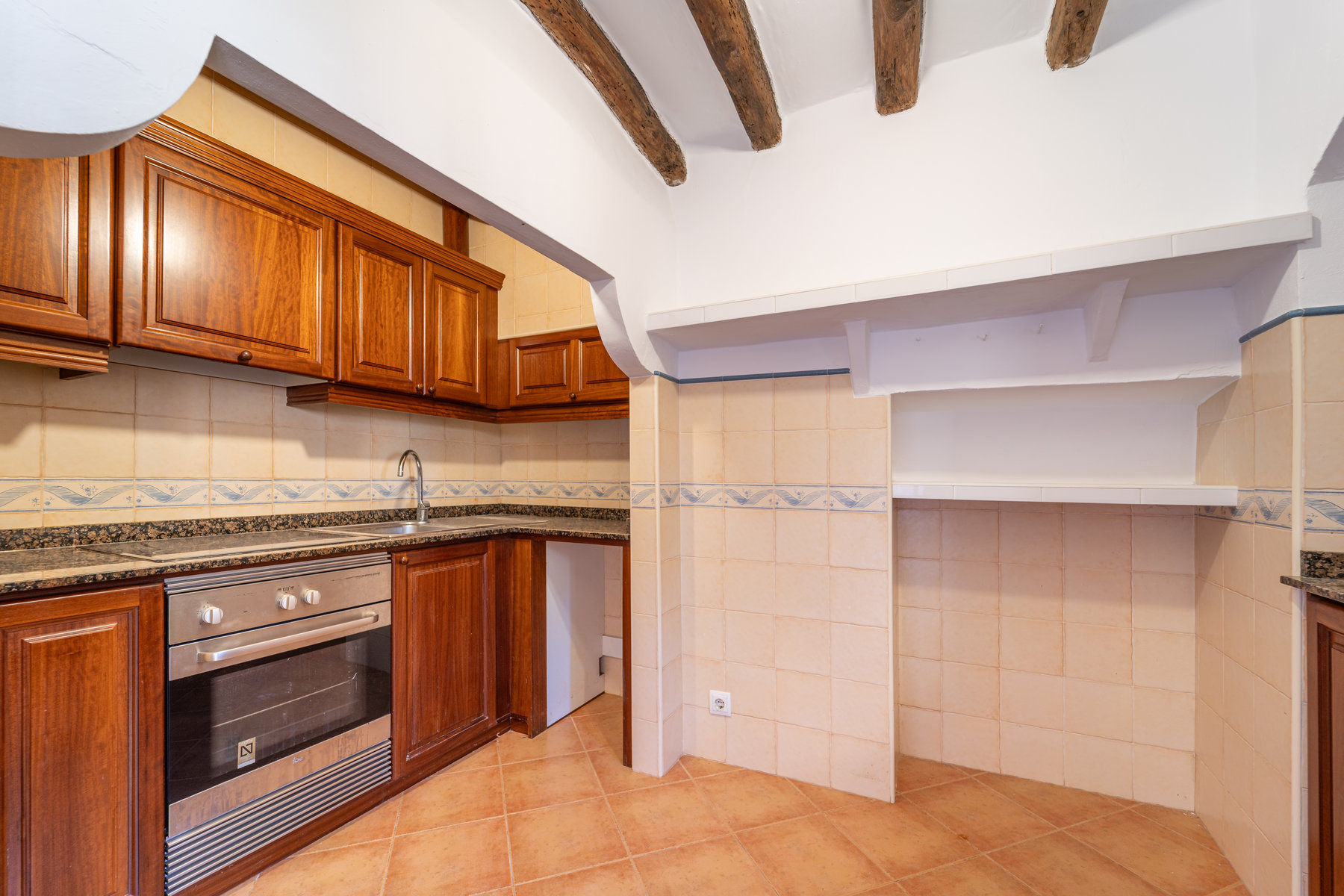 1407-Charming-town-house-to-rent-with-garden-in-Santanyi.12.jpg Casa de pueblo con terraza y jardín en Santanyí