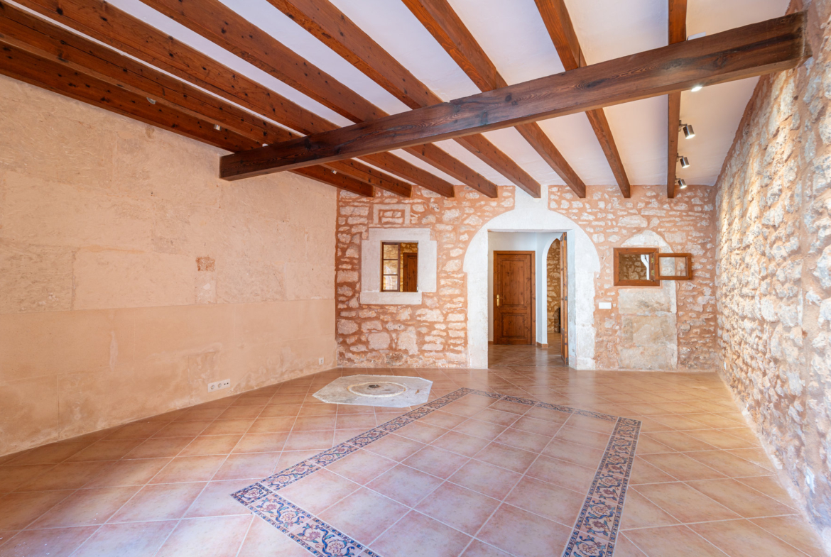 Casa de pueblo con terraza y jardín en Santanyí