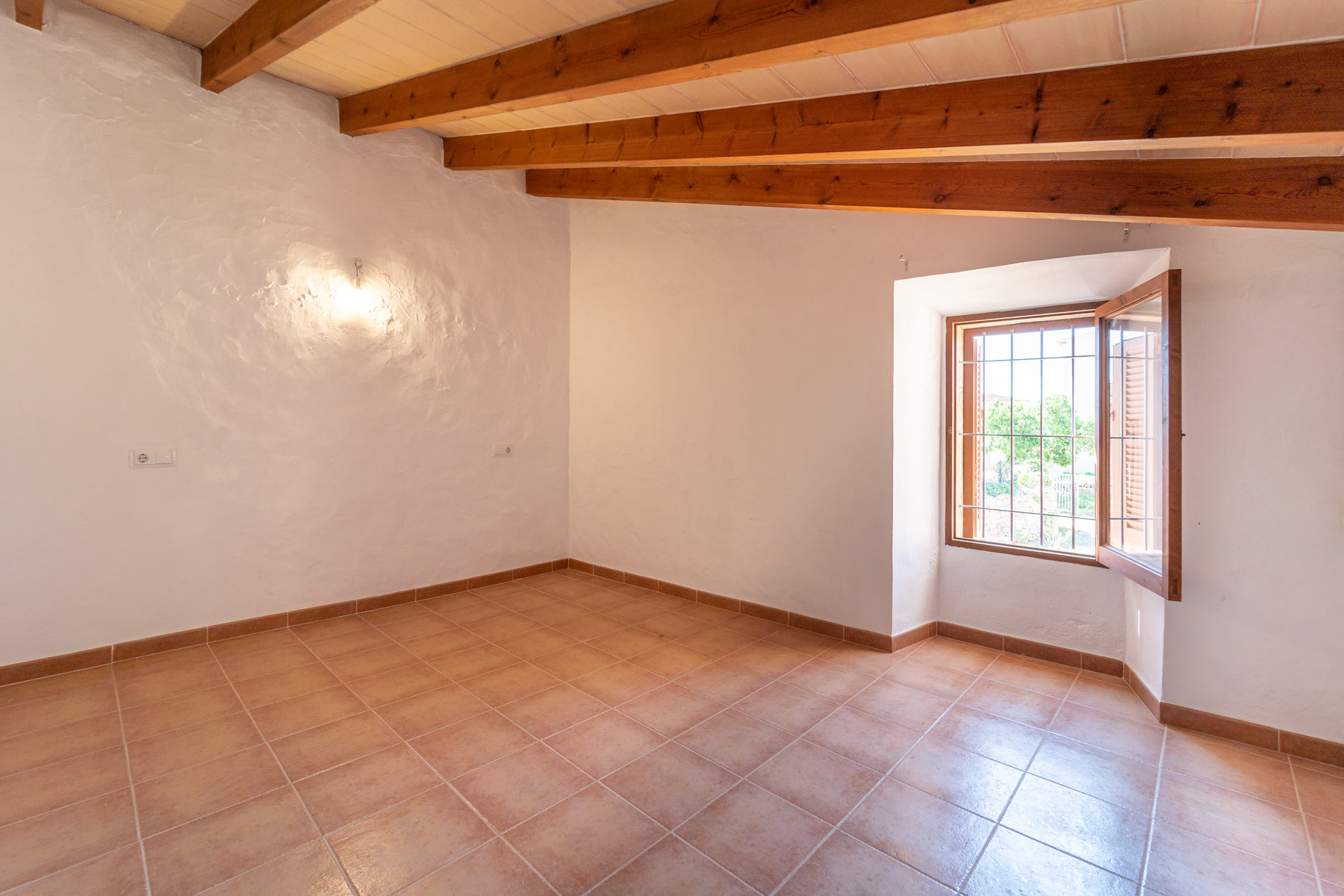 1407-Charming-town-house-to-rent-with-garden-in-Santanyi.22.jpg Casa de pueblo con terraza y jardín en Santanyí