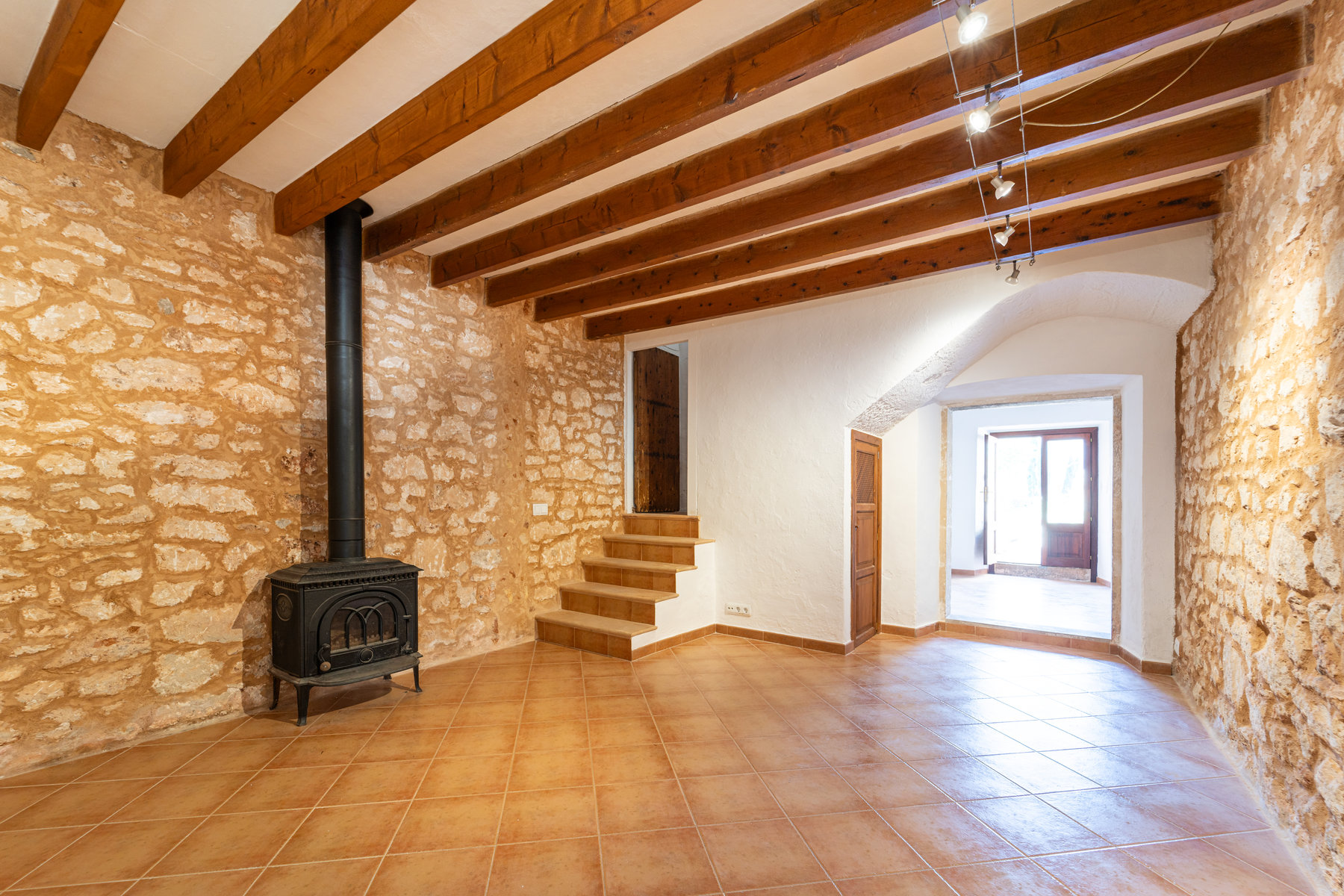1407-Charming-town-house-to-rent-with-garden-in-Santanyi.5.jpg Casa de pueblo con terraza y jardín en Santanyí