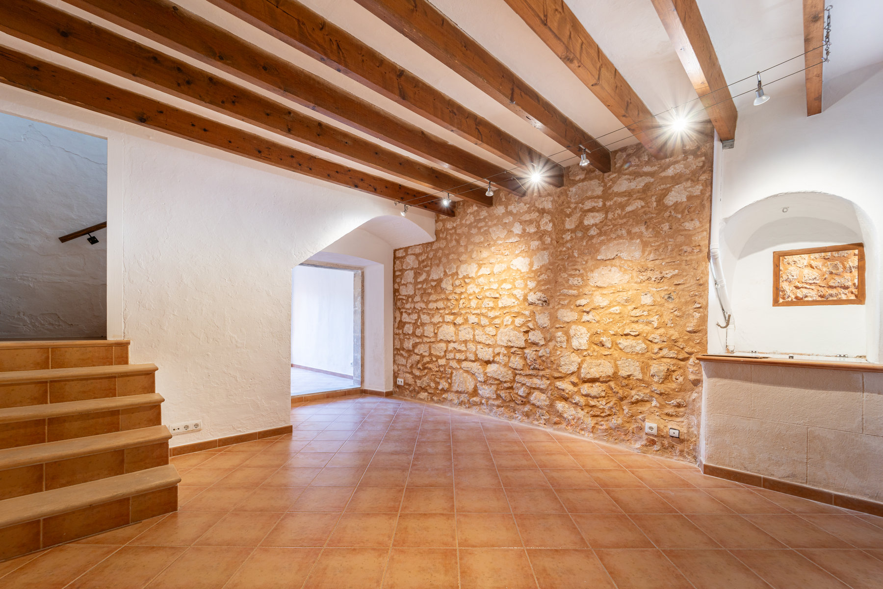 1407-Charming-town-house-to-rent-with-garden-in-Santanyi.6.jpg Casa de pueblo con terraza y jardín en Santanyí