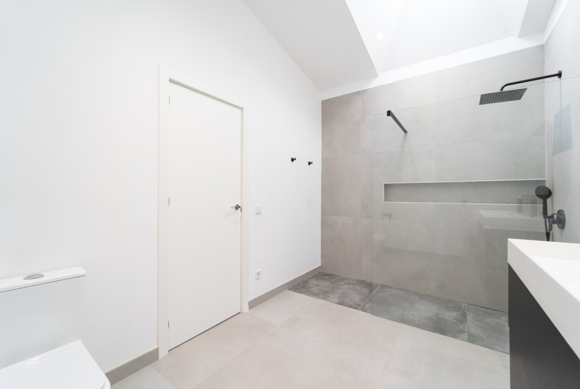 Modernes Penthouse mit Terrasse zur Miete in Campos