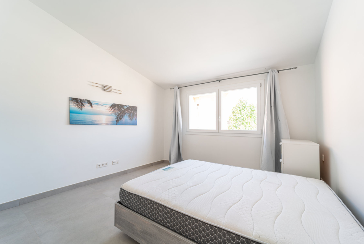 Modernes Penthouse mit Terrasse zur Miete in Campos