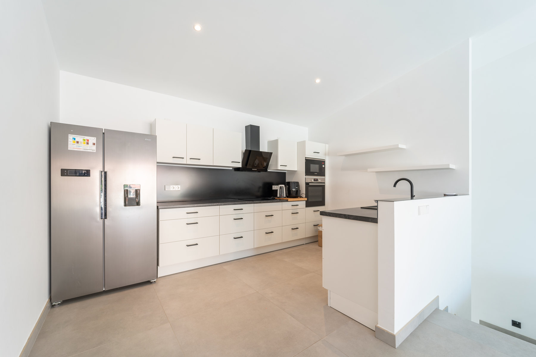 1409-Bright-and-modern-apartnment-to-rent-in-Campos-with-terrace.-5.jpg Modernes Penthouse mit Terrasse zur Miete in Campos