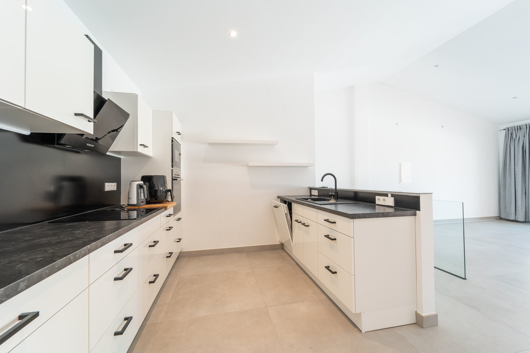 1409-Bright-and-modern-apartnment-to-rent-in-Campos-with-terrace.-6.jpg Modernes Penthouse mit Terrasse zur Miete in Campos