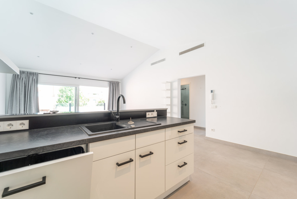 Modernes Penthouse mit Terrasse zur Miete in Campos