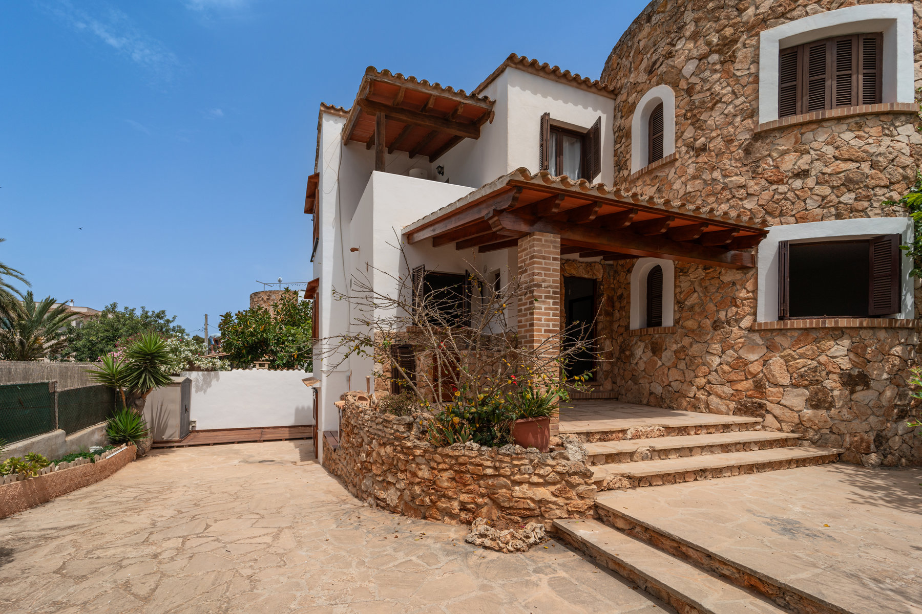 Planta baja con amplia terraza y jardín en alquiler, Cala Santanyí