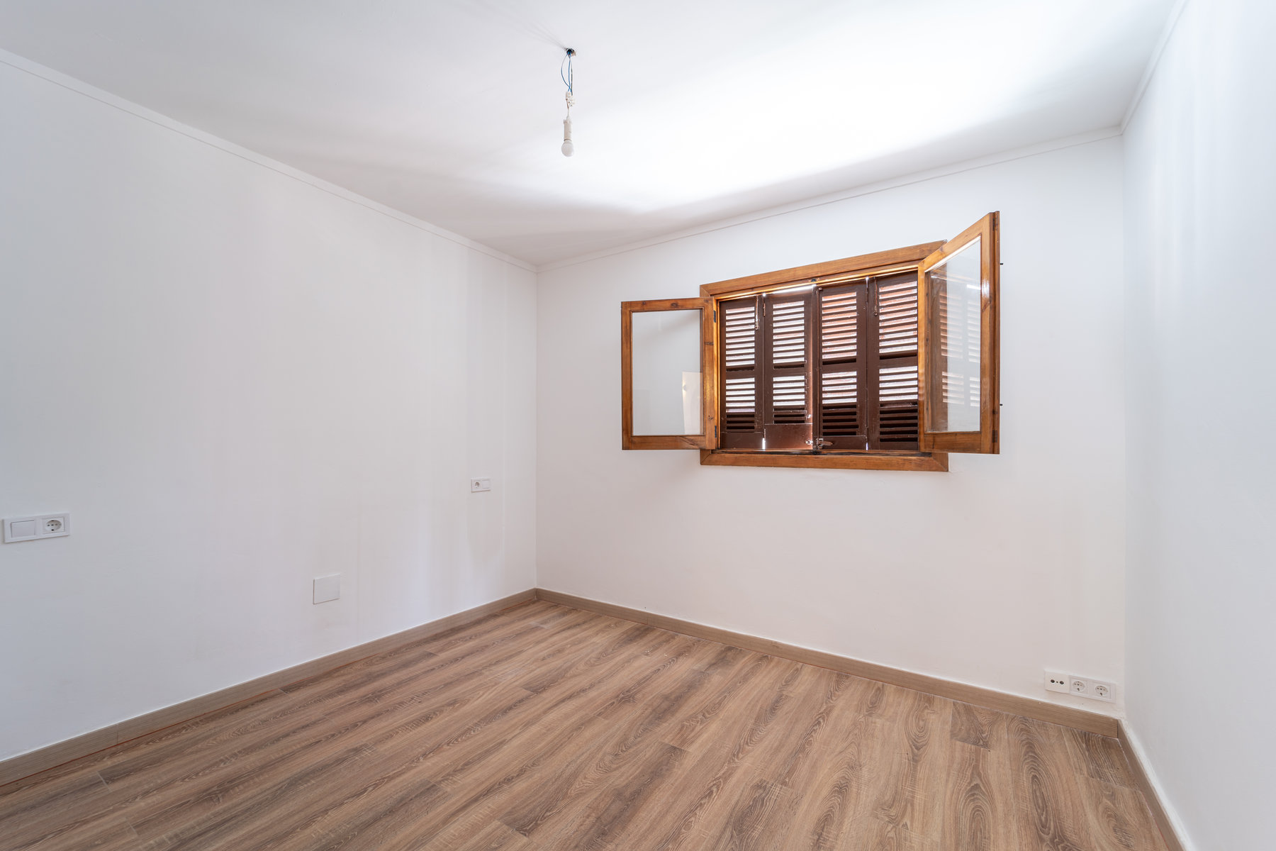 Planta baja con amplia terraza y jardín en alquiler, Cala Santanyí