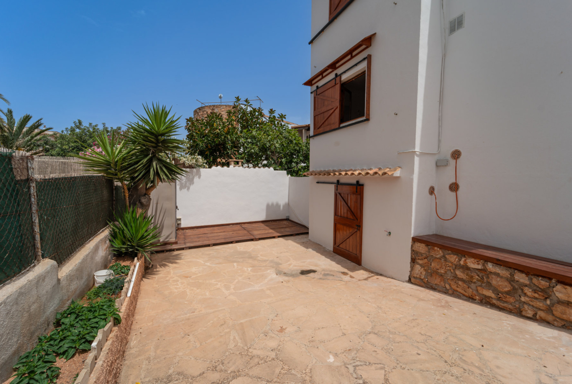 Planta baja con amplia terraza y jardín en alquiler, Cala Santanyí