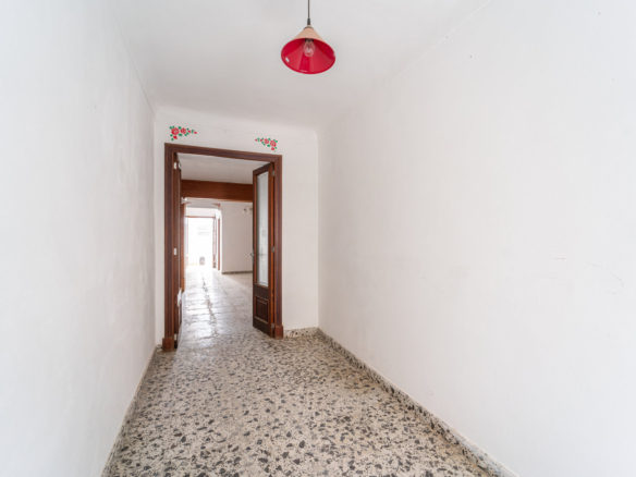Casa de pueblo en Porreres con 4 dormitorios y garaje