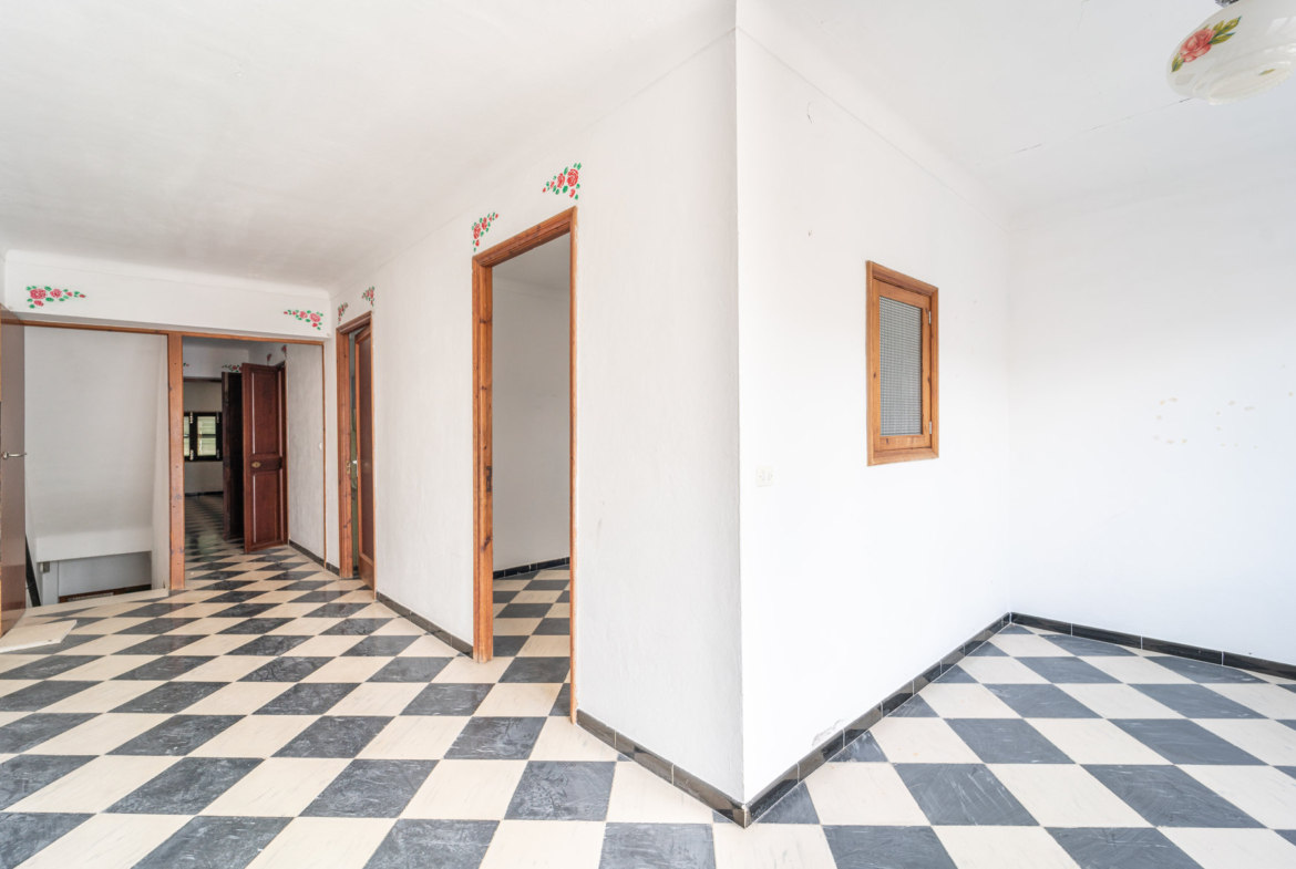 Stadthaus in Porreres – 4 Schlafzimmer, Garage & Terrasse