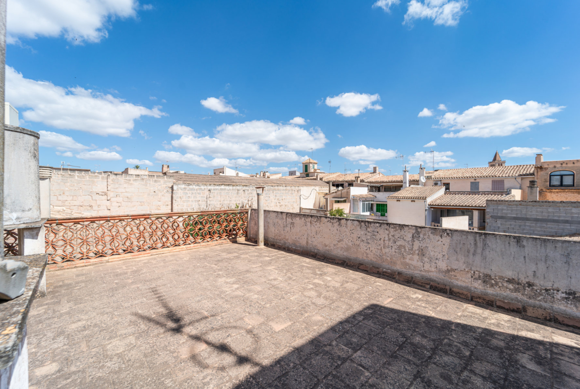 Stadthaus in Porreres – 4 Schlafzimmer, Garage & Terrasse