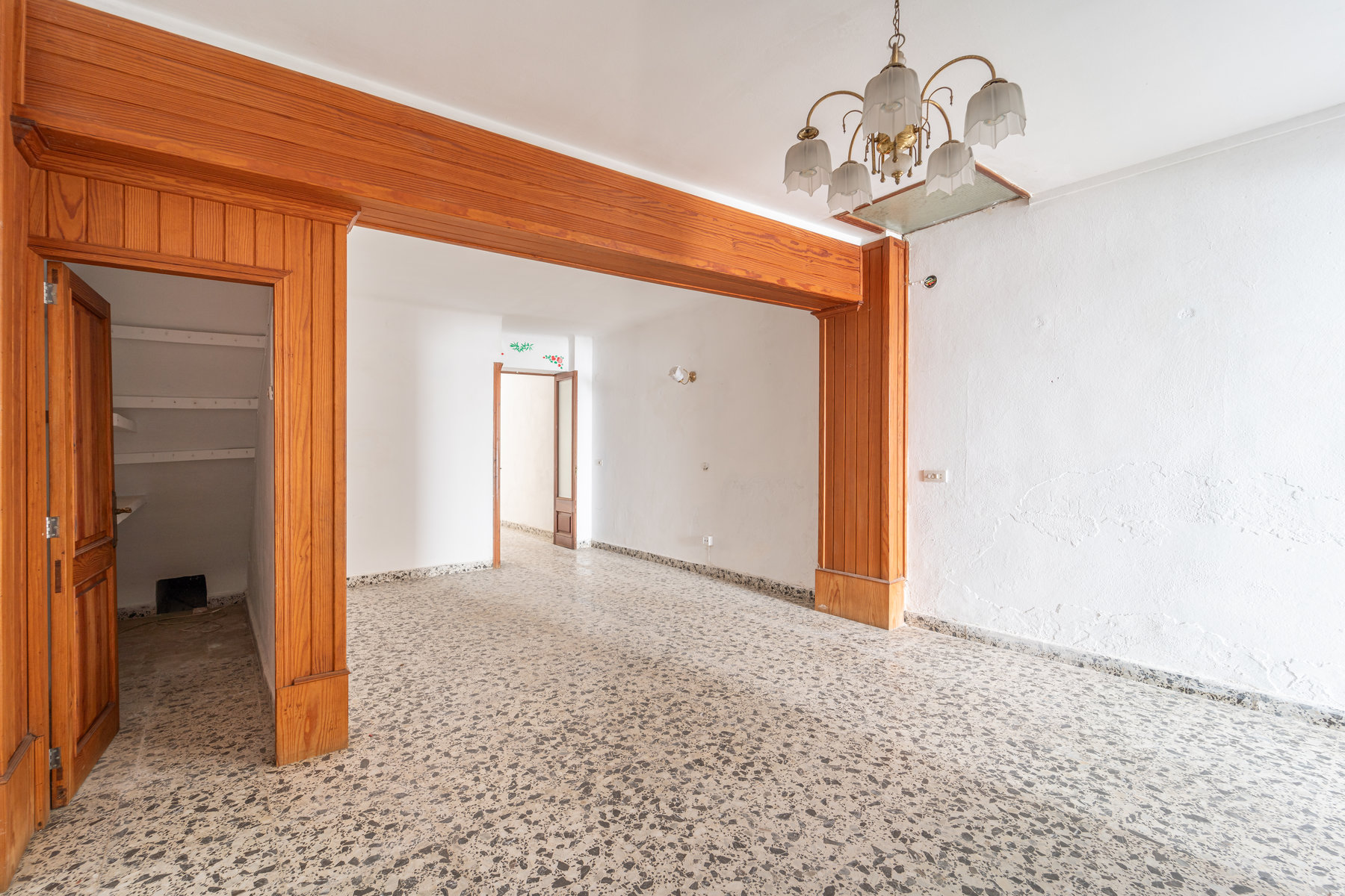 Stadthaus in Porreres – 4 Schlafzimmer, Garage & Terrasse