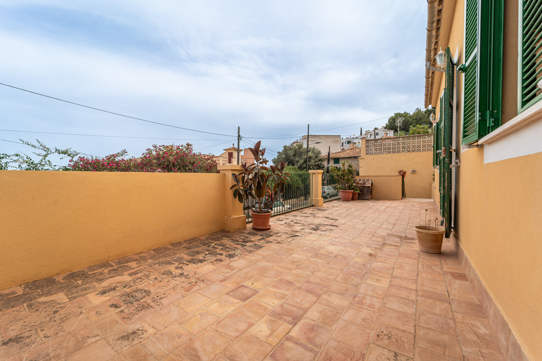 1417-Comfortable-house-with-terraces-and-sea-views-for-sale-in-Palma-de-Mallorca.-27.jpg Haus mit Meerblick und Terrassen in Génova, Palma de Mallorca