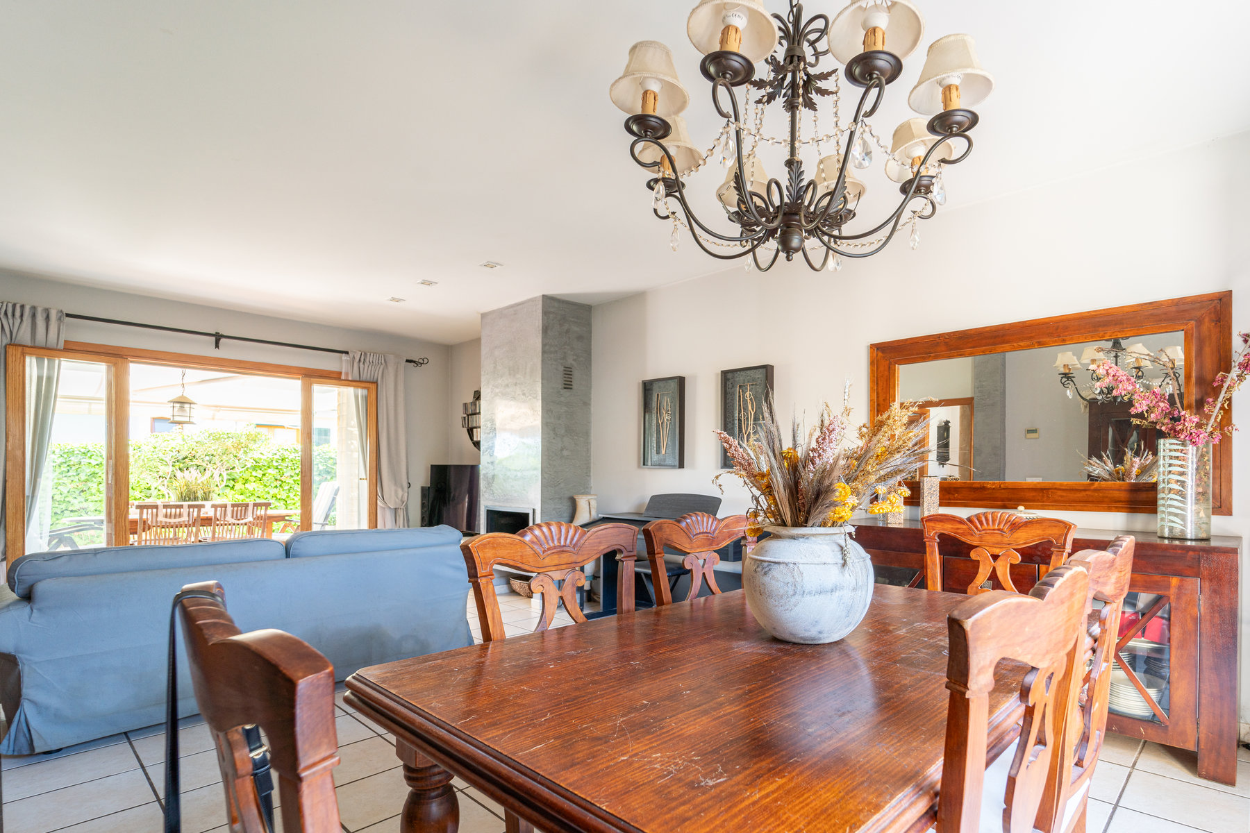 1420-Two-story-house-with-garden-and-shared-swimming-pool-area-in-Genova-Palma-de-Mallorca.-16.jpg Chalet con jardín privado y piscina en camino de Génova, Palma