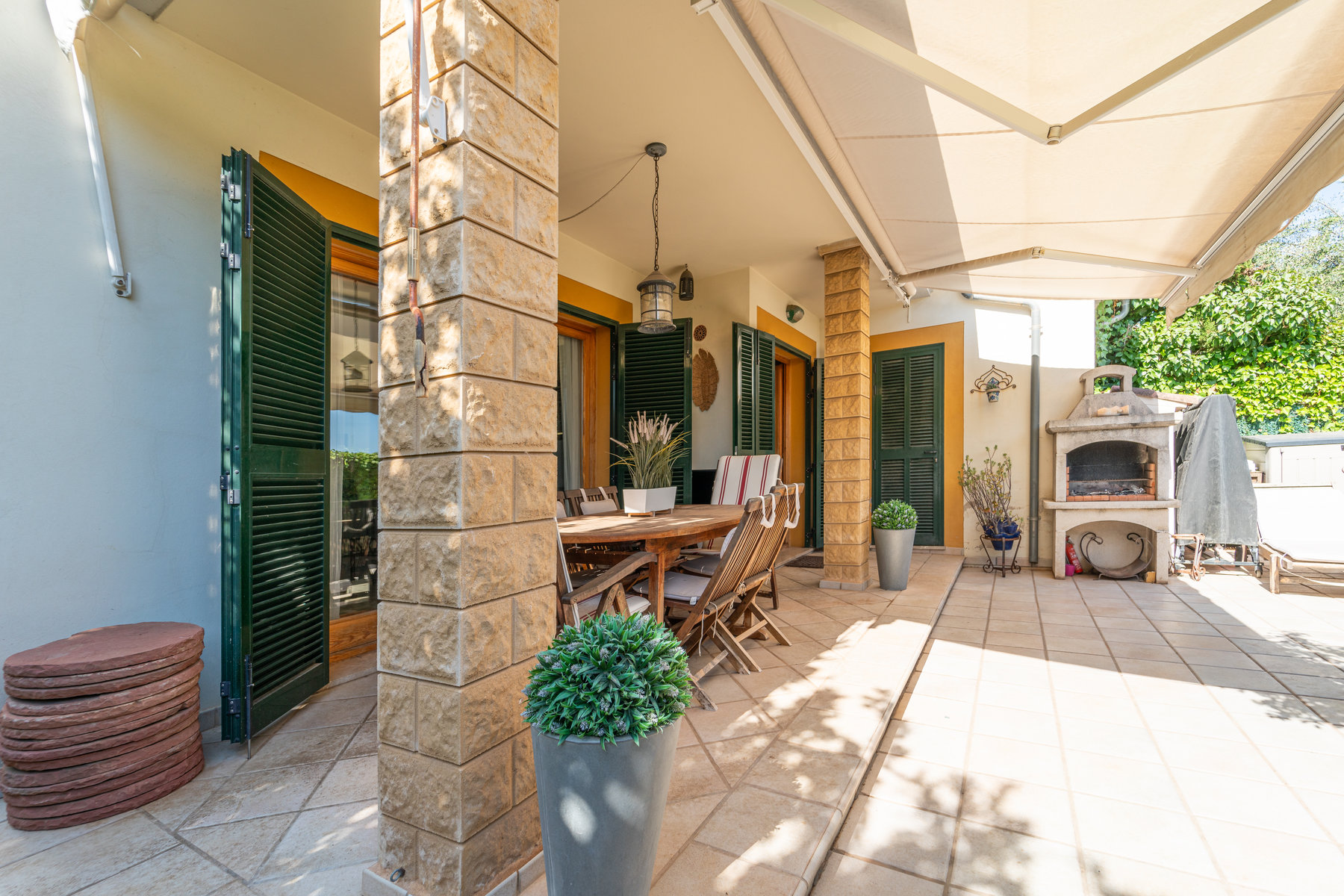 1420-Two-story-house-with-garden-and-shared-swimming-pool-area-in-Genova-Palma-de-Mallorca.-21.jpg Chalet con jardín privado y piscina en camino de Génova, Palma