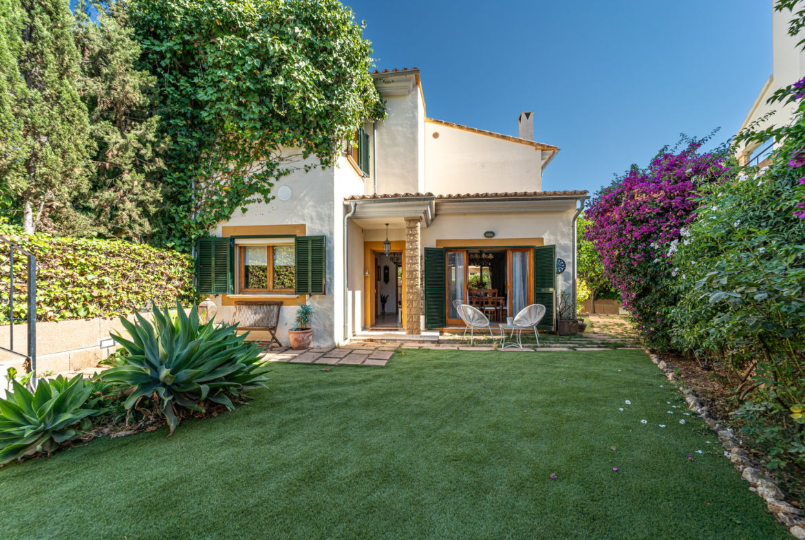 Chalet con jardín privado y piscina en camino de Génova, Palma