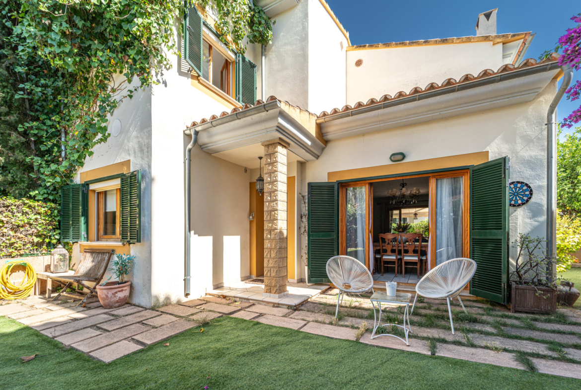 Chalet con jardín privado y piscina en camino de Génova, Palma