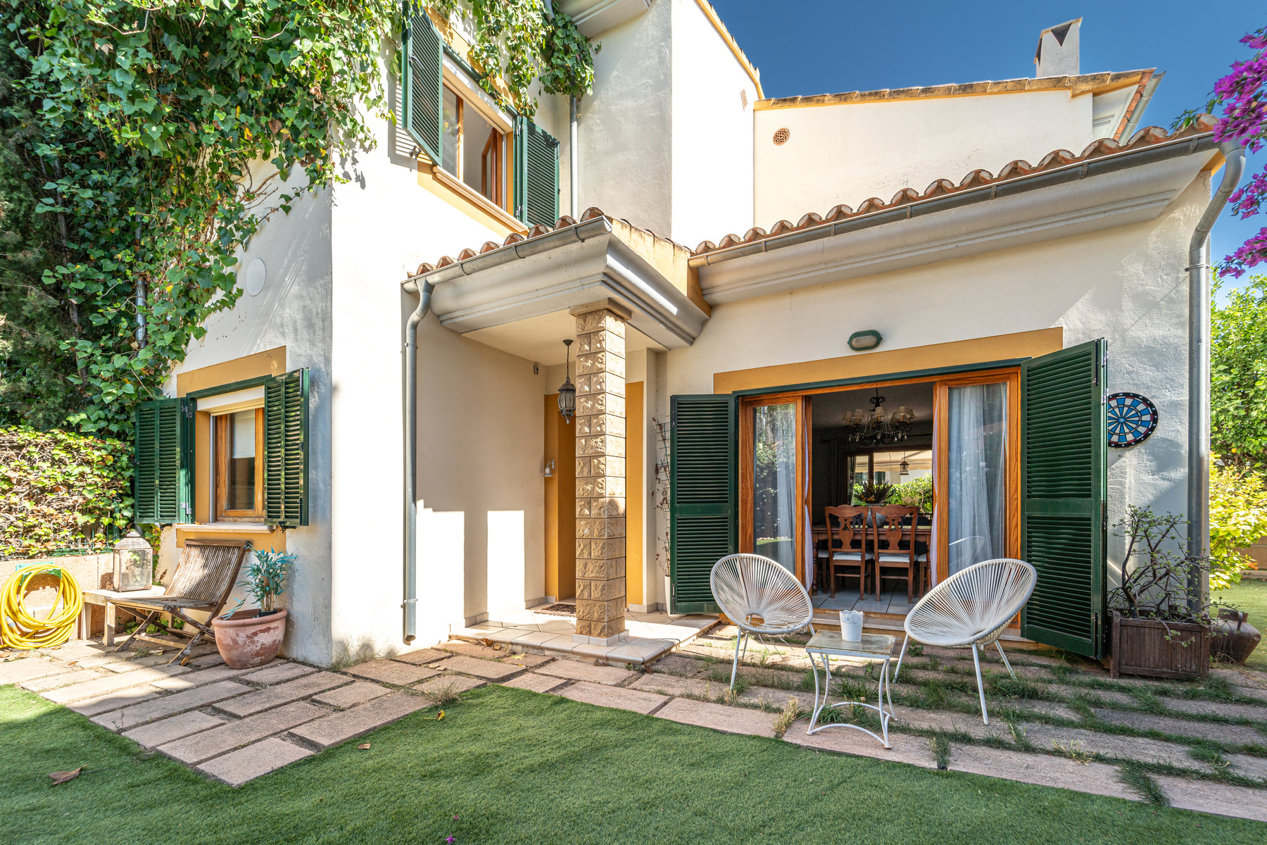 1420-Two-story-house-with-garden-and-shared-swimming-pool-area-in-Genova-Palma-de-Mallorca.-7.jpg Chalet con jardín privado y piscina en camino de Génova, Palma