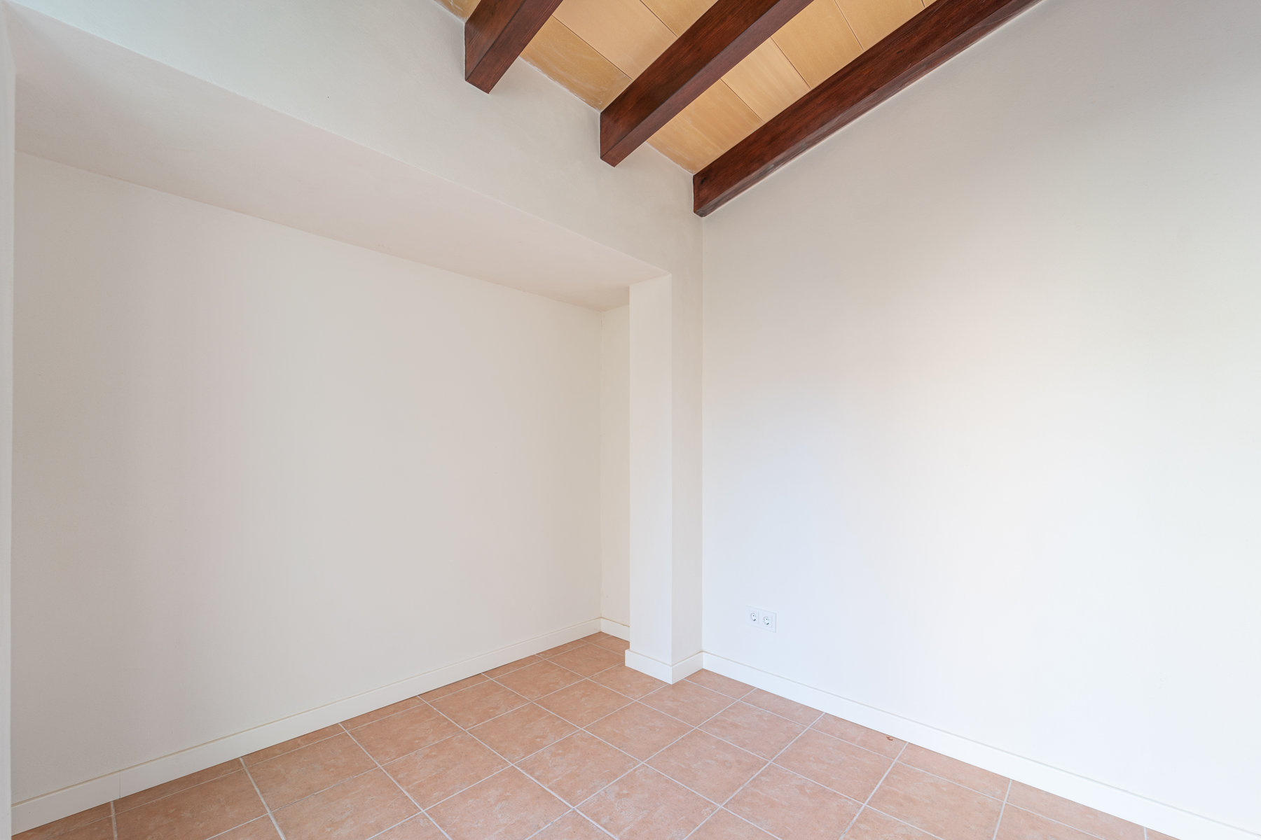 1427-Beautiful-new-house-to-rent-in-Ses-Salines.15.jpg Fully Renovated Village House With Patio to Rent in Ses Salines