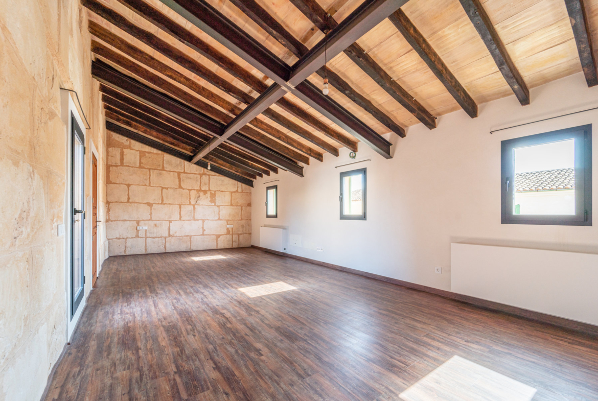 Fully Renovated Village House With Patio to Rent in Ses Salines
