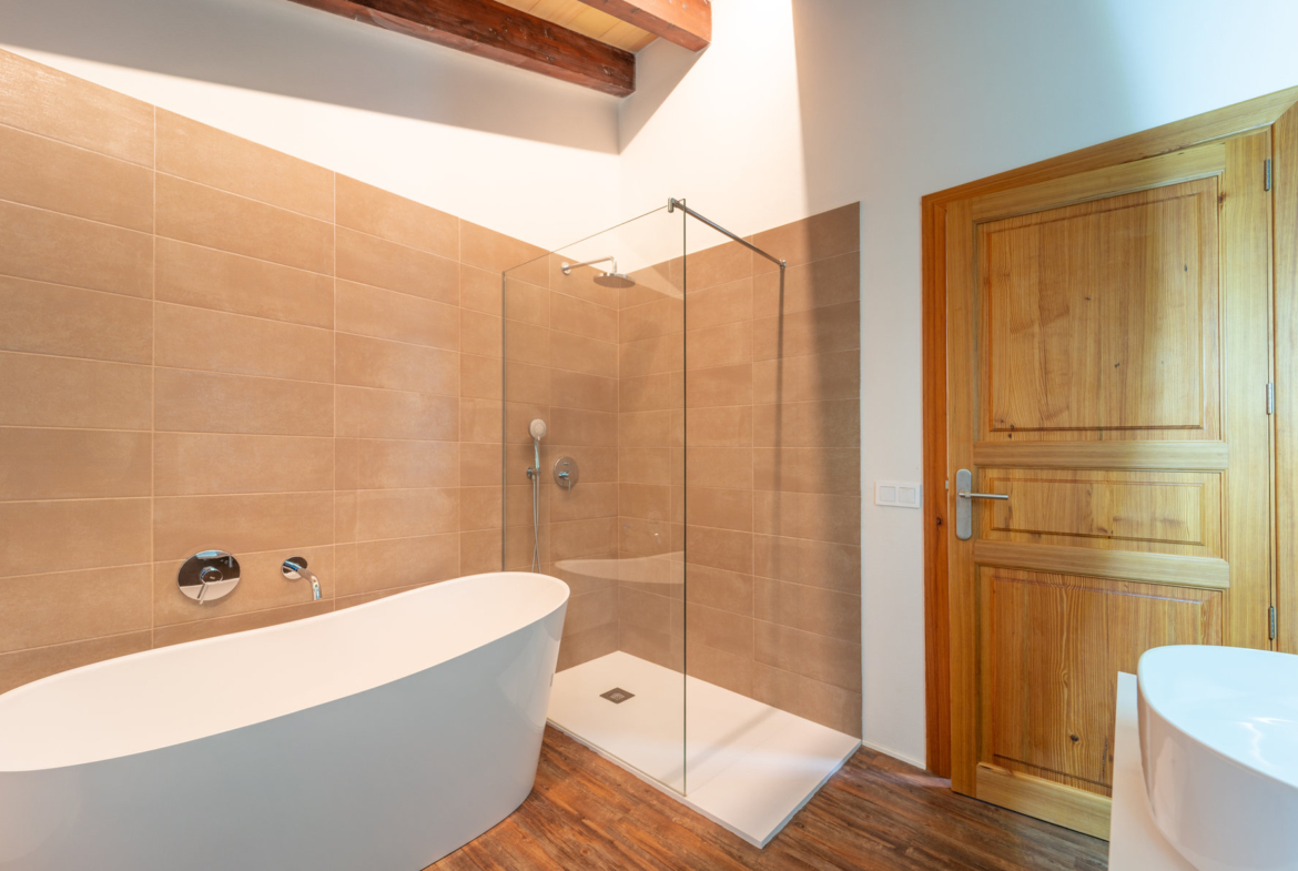 Fully Renovated Village House With Patio to Rent in Ses Salines