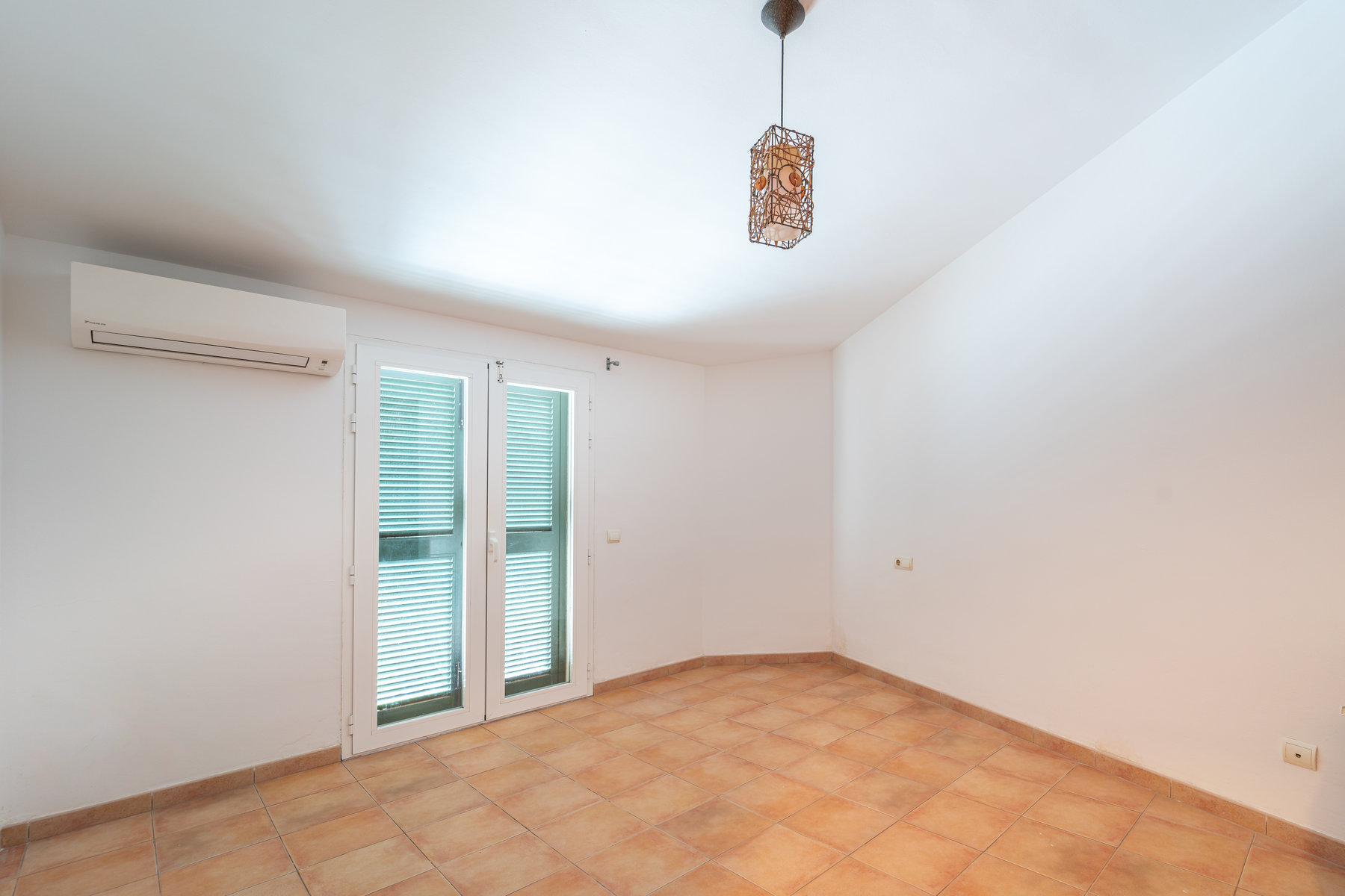 House for Rent in Ses Salines with Terrace & Balcony