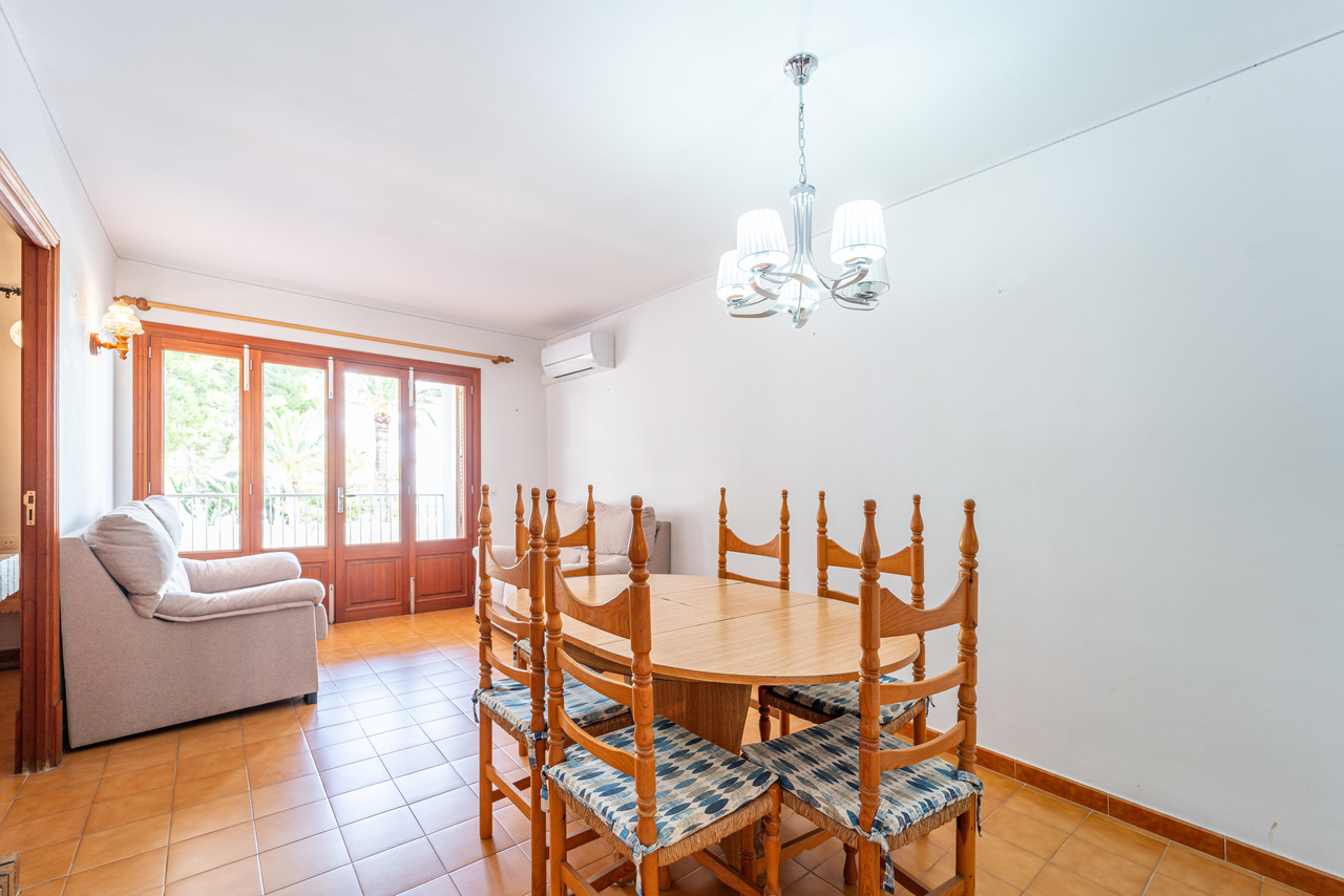 1455-Spacious-and-furnished-apartment-with-terrace-in-Colonia-Sant-Jordi-01.jpg Piso en alquiler con gran terraza a 300 m del mar, Colonia de Sant Jordi