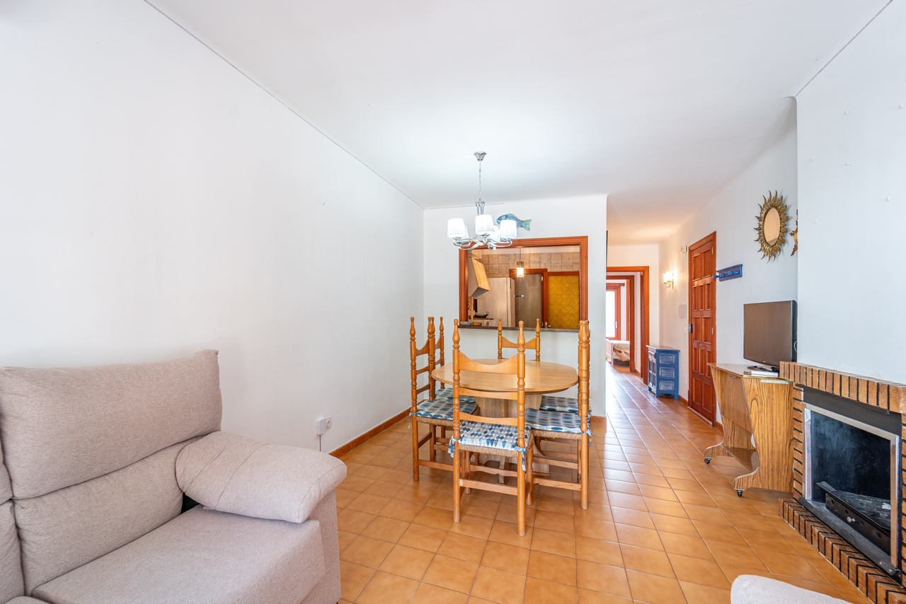 1455-Spacious-and-furnished-apartment-with-terrace-in-Colonia-Sant-Jordi-03.jpg Möblierte Wohnung mit großer Terrasse, 300 m vom Meer, Colonia de Sant Jordi
