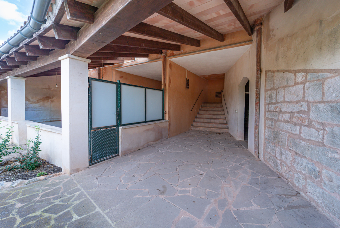Herrschaftliches Stadthaus 430 m² mit 620 m² Garten und 6 Schlafzimmern in Ses Salines