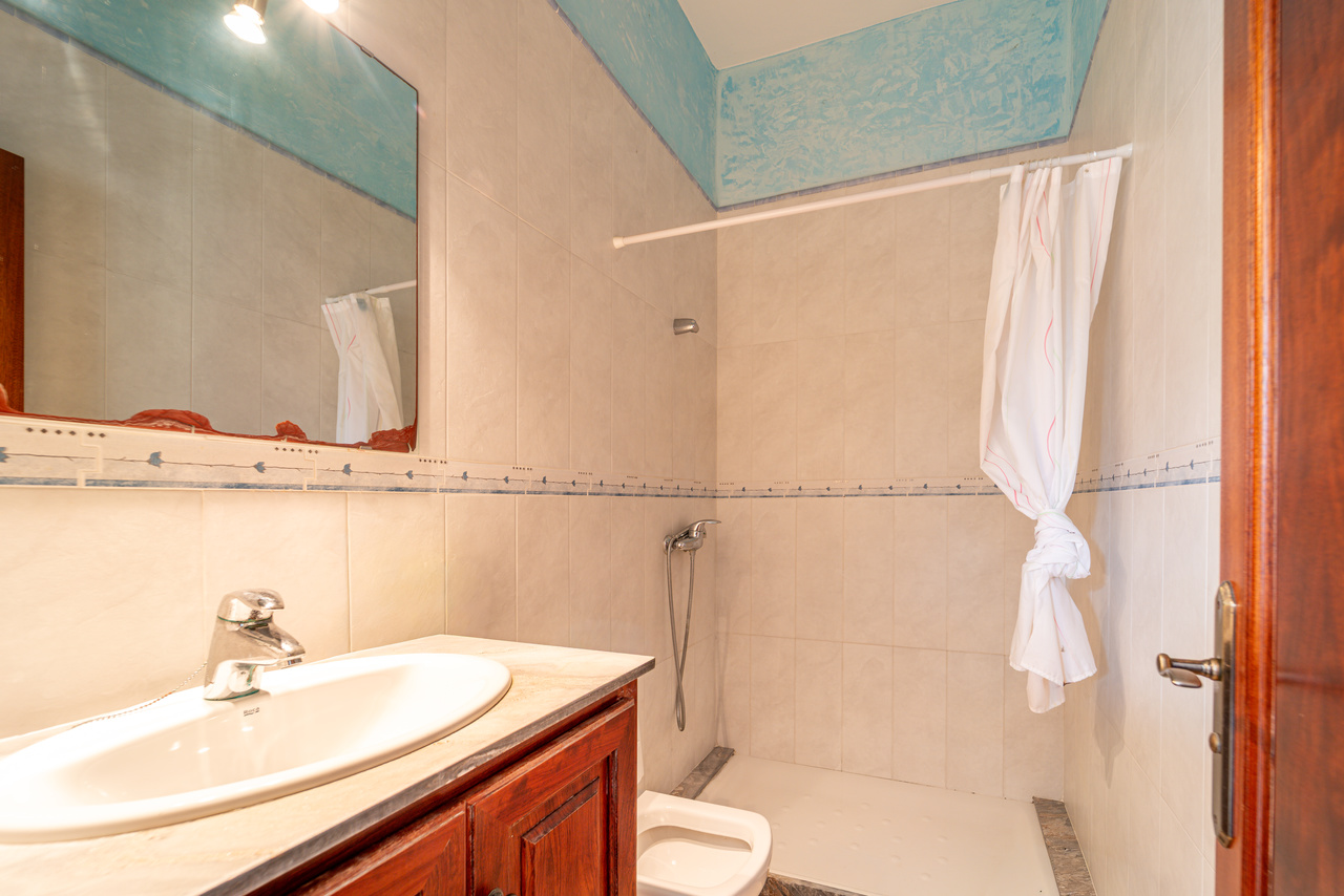 1490-Beautiful-town-house-with-garden-for-sale-in-Ses-Salines-15.jpg Herrschaftliches Stadthaus 430 m² mit 620 m² Garten und 6 Schlafzimmern in Ses Salines