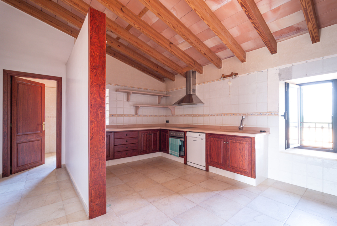 Herrschaftliches Stadthaus 430 m² mit 620 m² Garten und 6 Schlafzimmern in Ses Salines