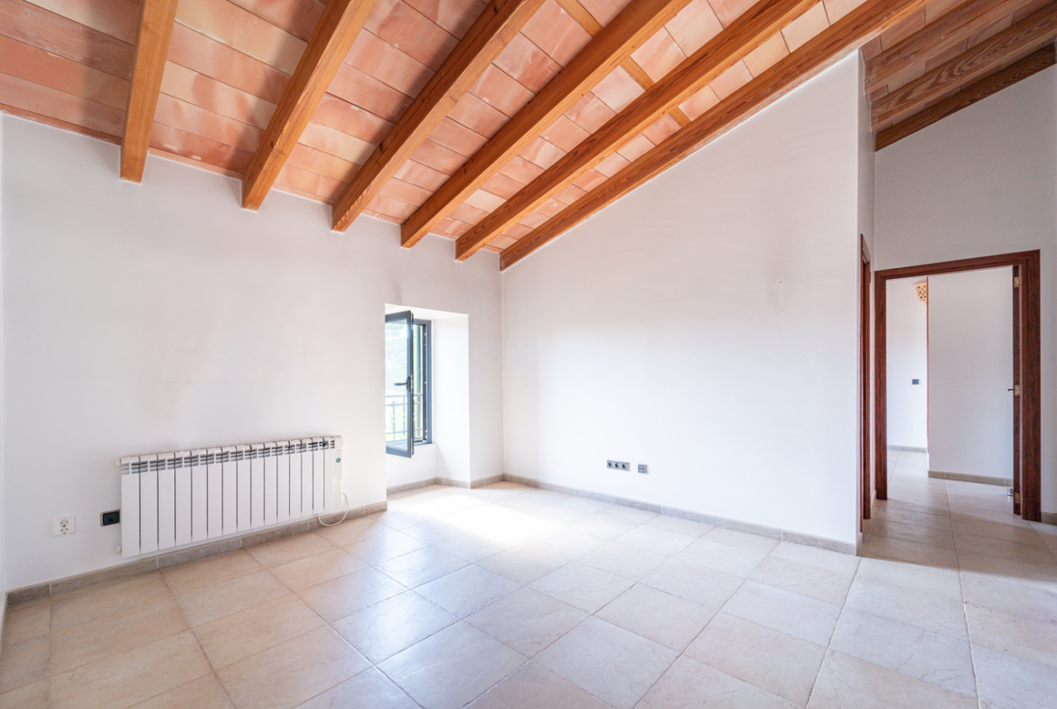 Herrschaftliches Stadthaus 430 m² mit 620 m² Garten und 6 Schlafzimmern in Ses Salines