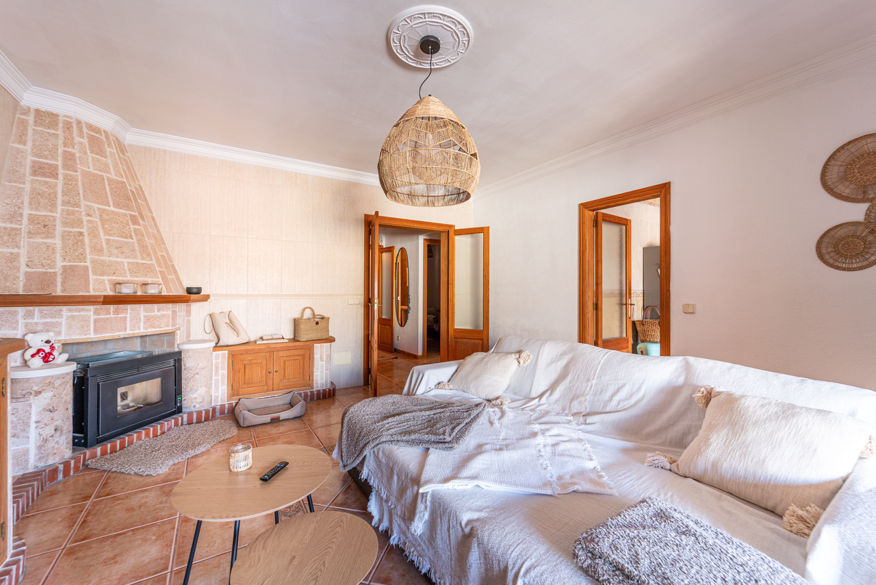 Casa con piscina en alquiler en Ses Salines – encanto y confort