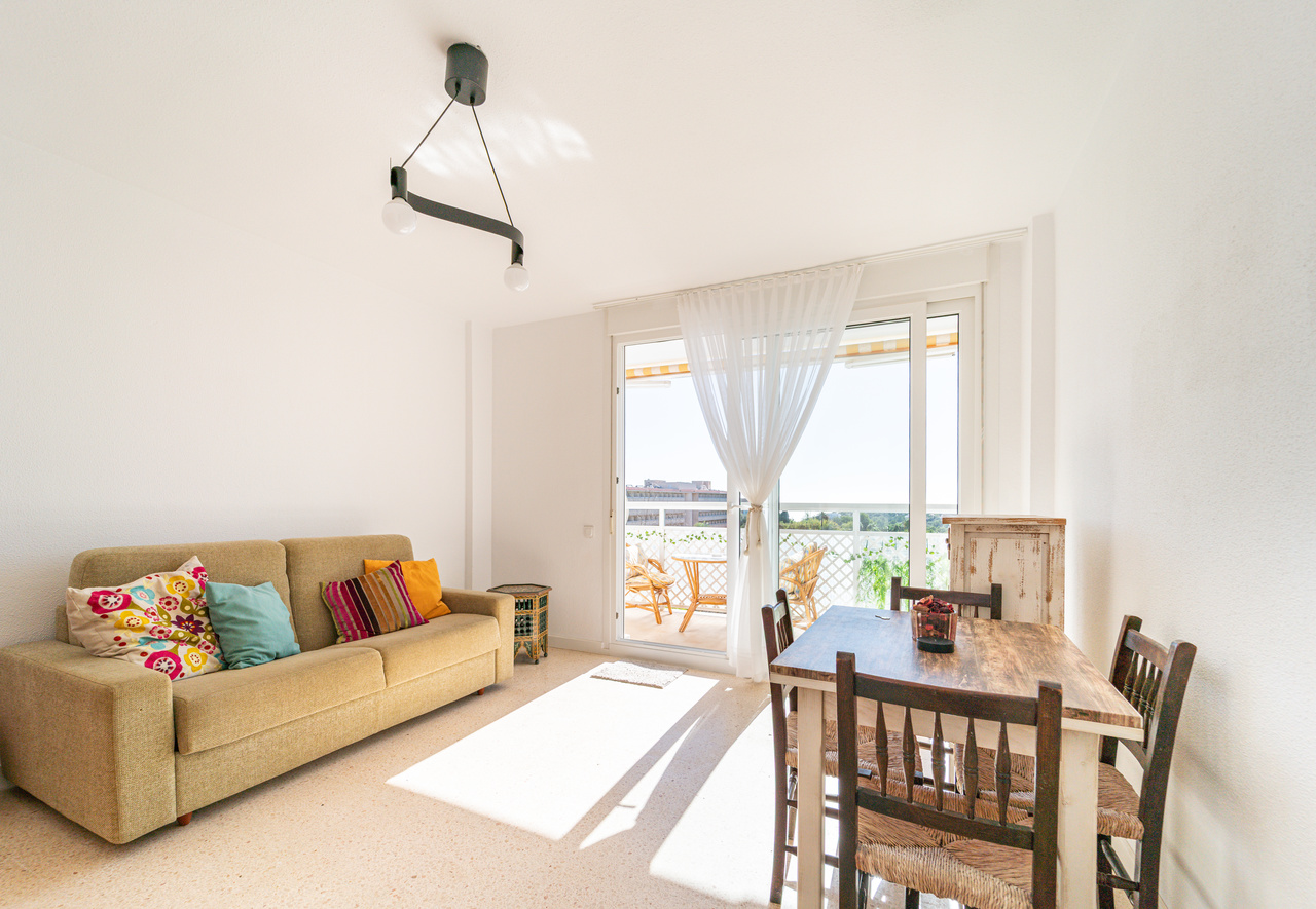 Apartamento en alquiler con terraza y vistas al mar en Calas de Mallorca