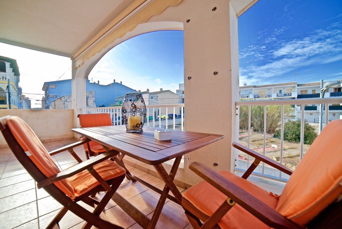 Piso amueblado con terraza en alquiler en Colonia de Sant Jordi