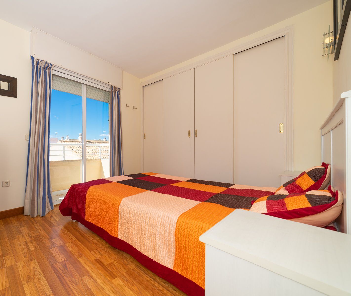 15-1212-Villasyfincasmallorca.jpg Sea View Apartment for Rent in Colonia de Sant Jordi