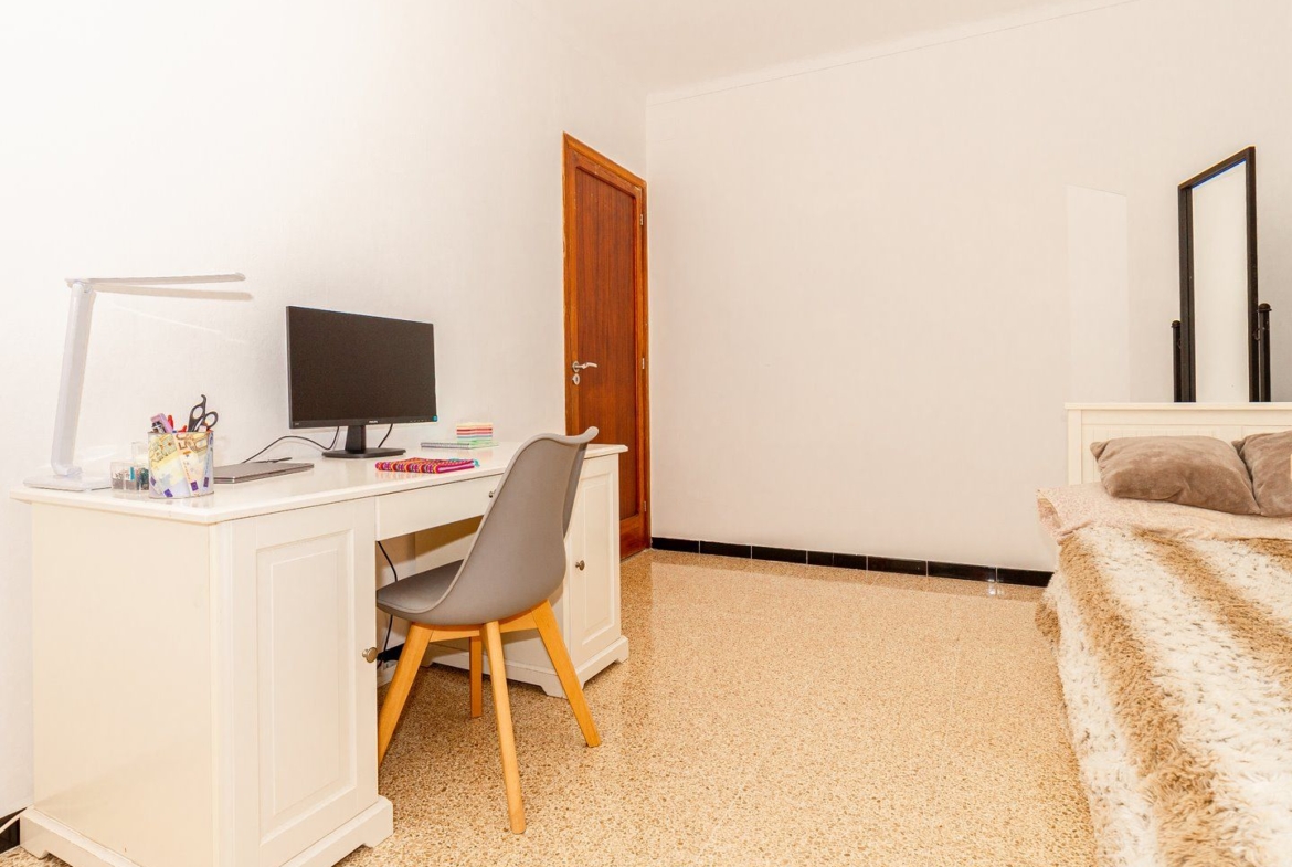Dorfhaus mit Patio in Ses Salines, 5 Schlafzimmer, 216 m²